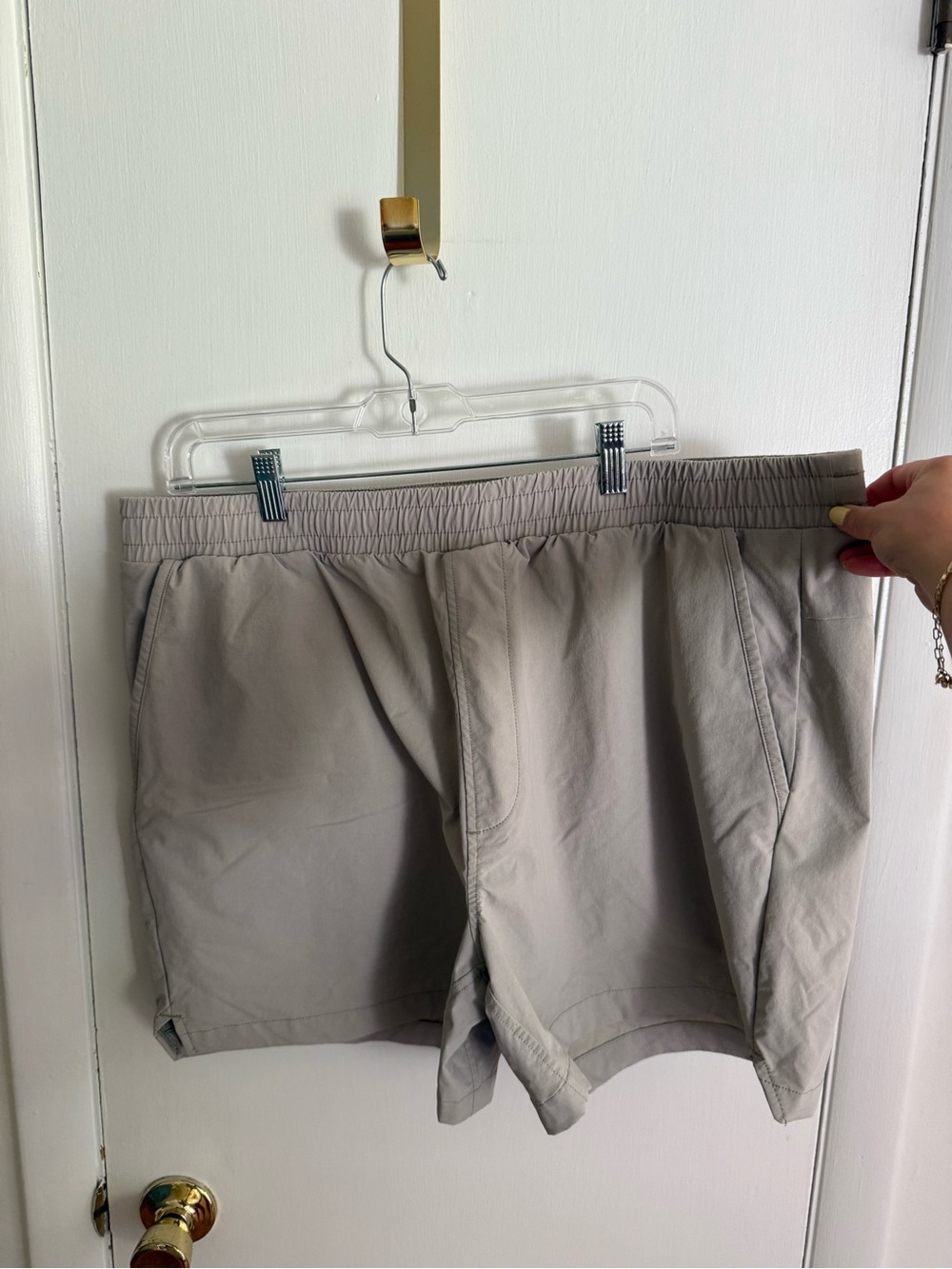 Men’s American Eagle 24/7 6” Hybrid Shorts